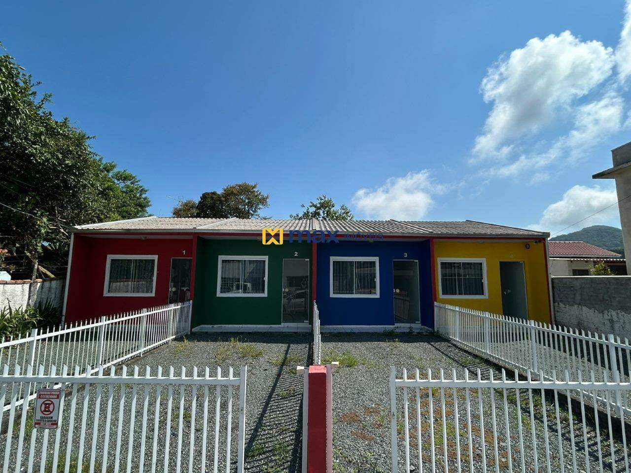 Casa à venda no Armação de Itapocoroy: 