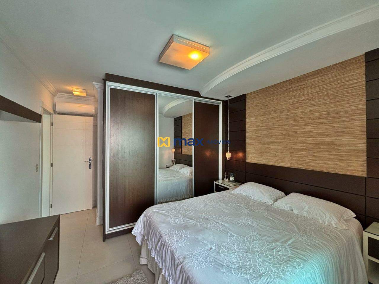 Apartamento à venda no Centro: suíte master