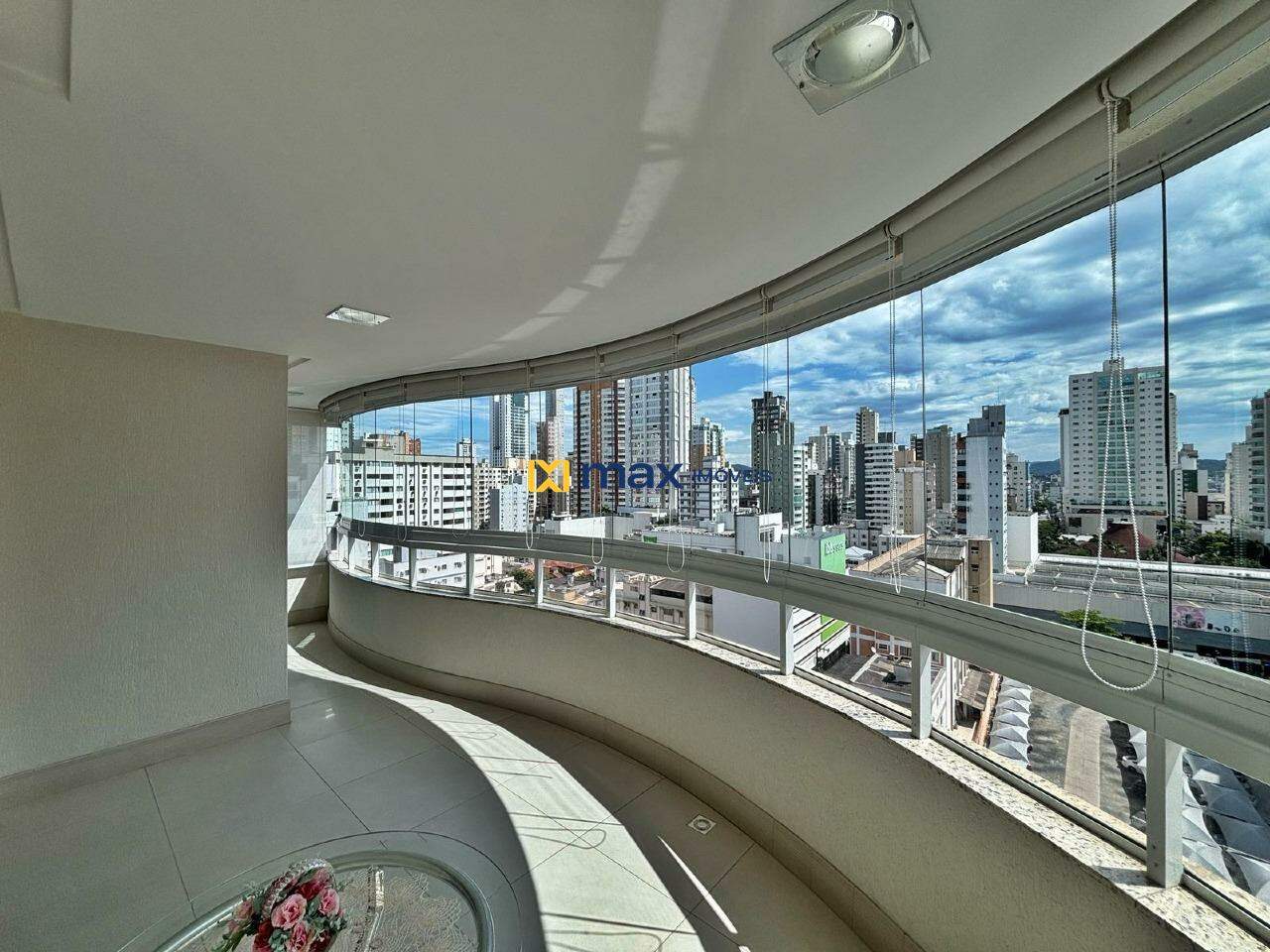 Apartamento à venda no Centro: sacada