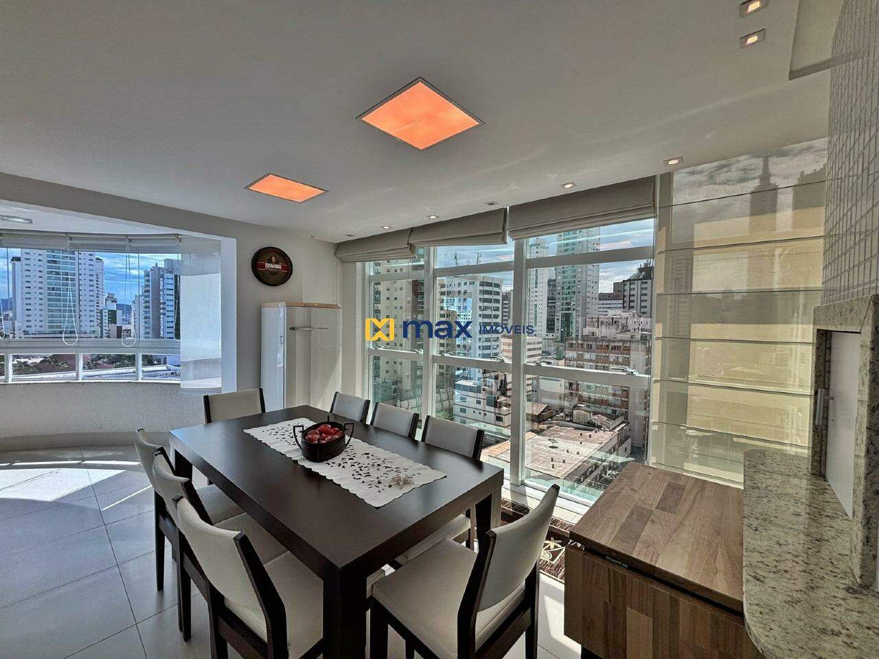 Apartamento à venda no Centro: sacada com churrasqueira