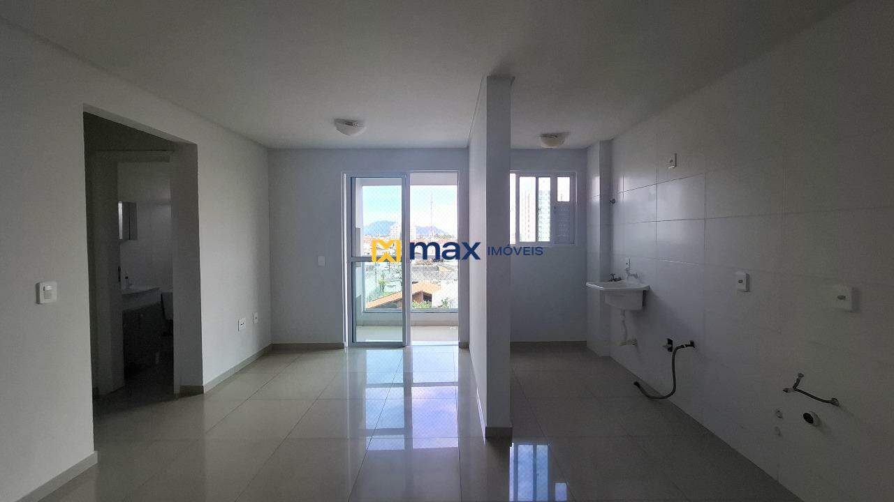 Apartamento à venda no Cordeiros: Living integrado