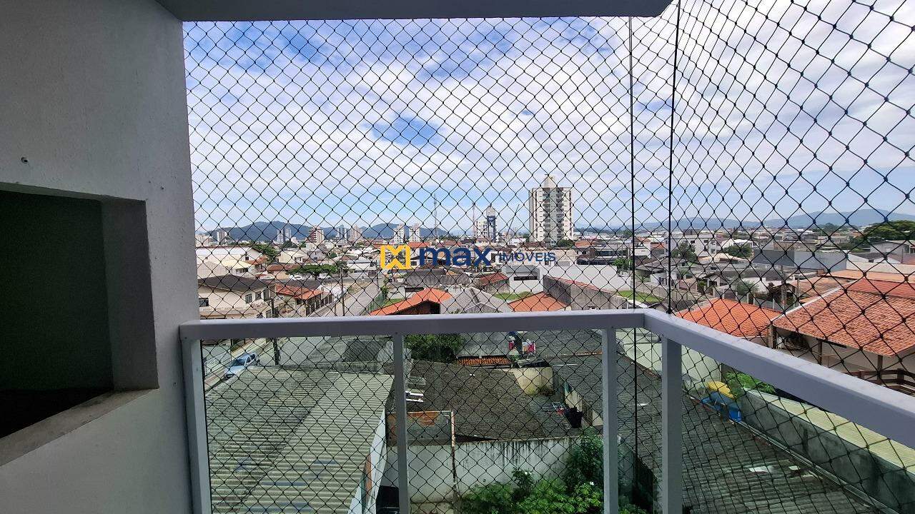 Apartamento à venda no Cordeiros: Sacada com churrasqueira