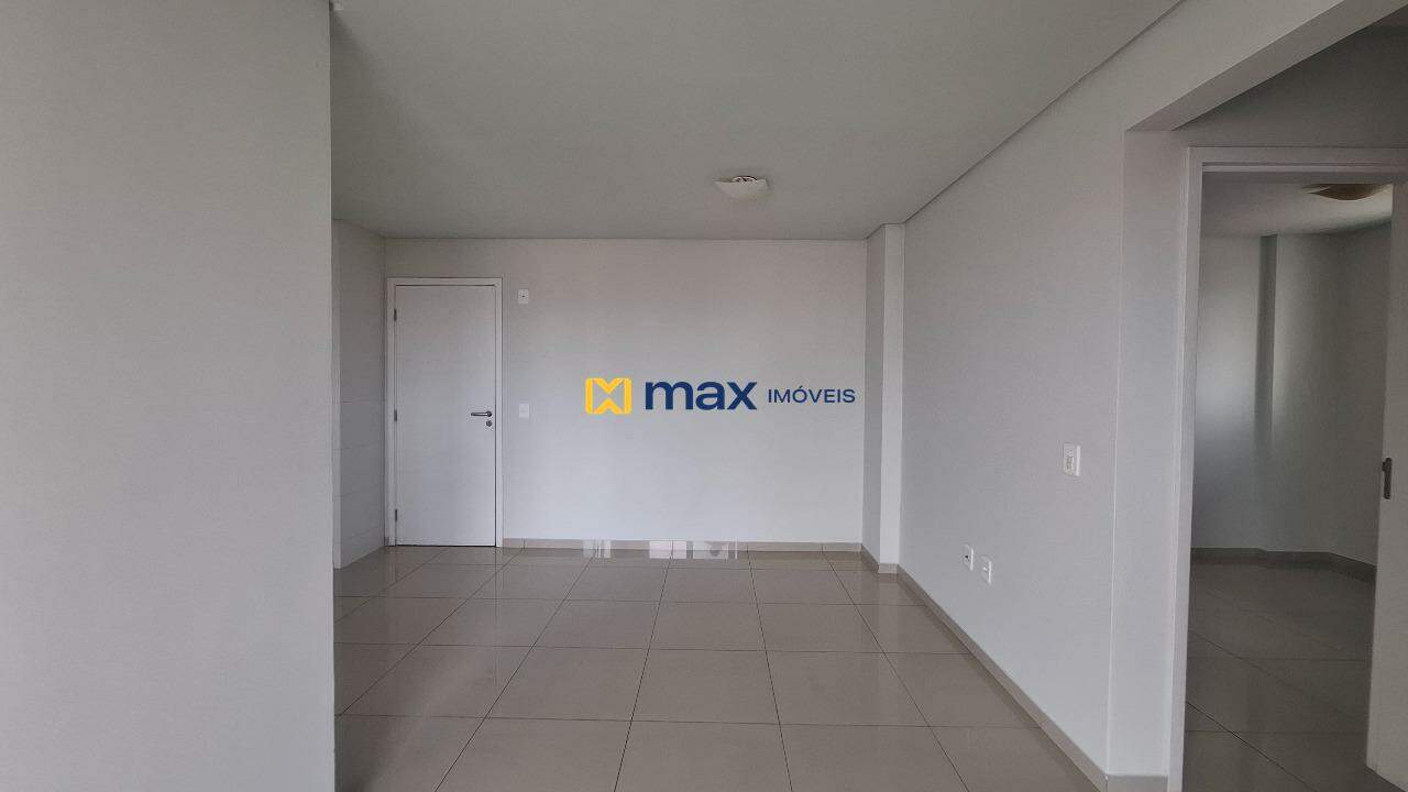 Apartamento à venda no Cordeiros: Living integrado