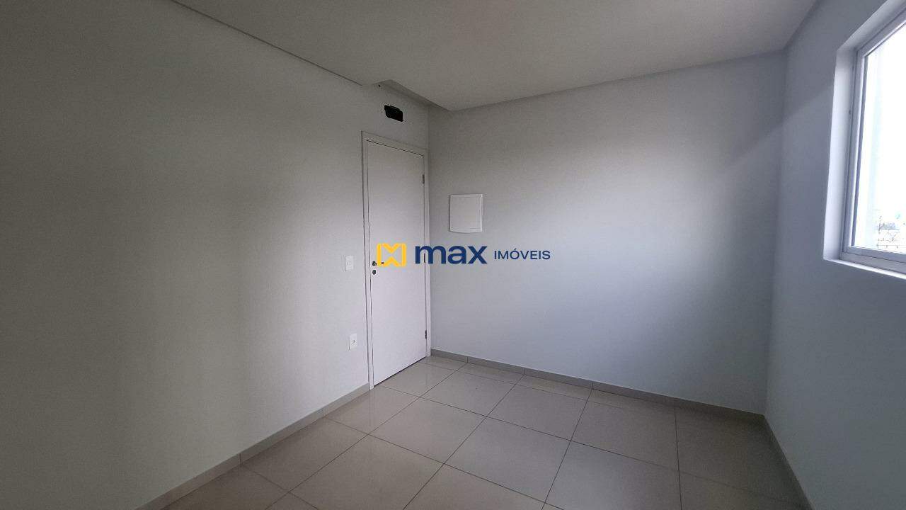 Apartamento à venda no Cordeiros: Quarto 2