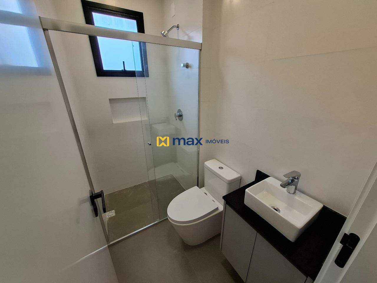 Apartamento para aluguel no Centro: Banheiro Suíte