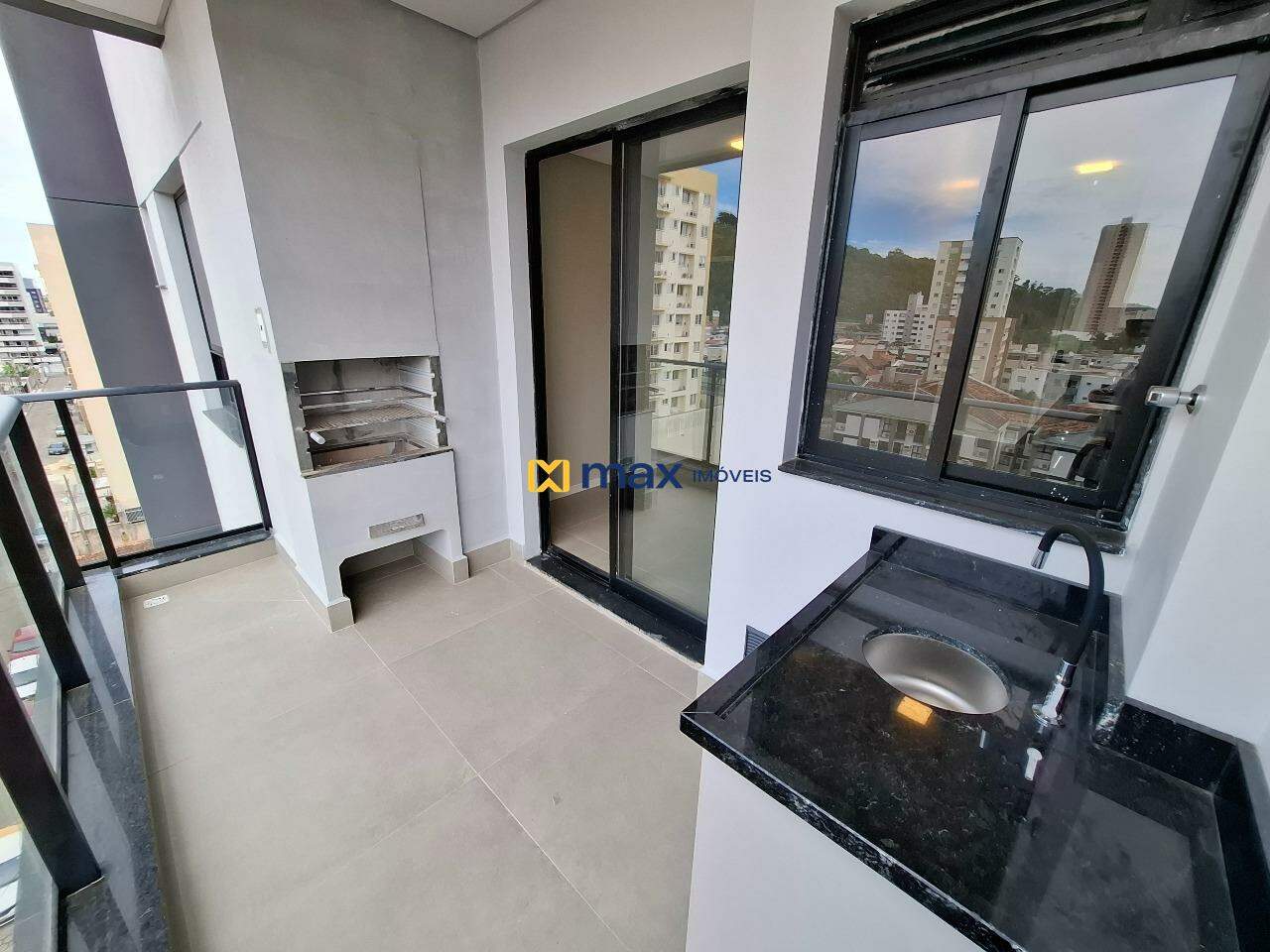 Apartamento para aluguel no Centro: Sacada