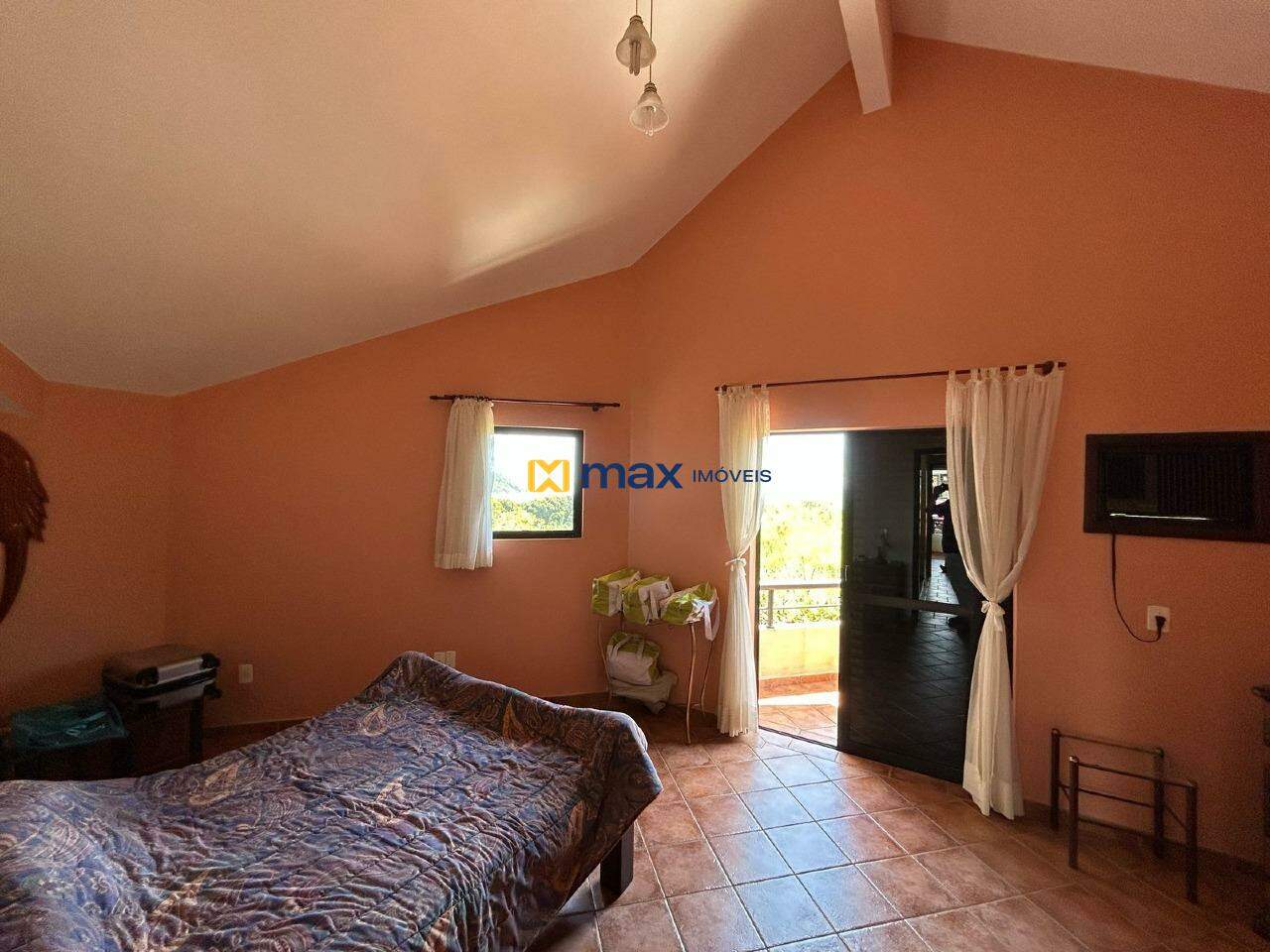 Casa à venda no Armação de Itapocoroy: Quarto Suíte (Piso Superior)