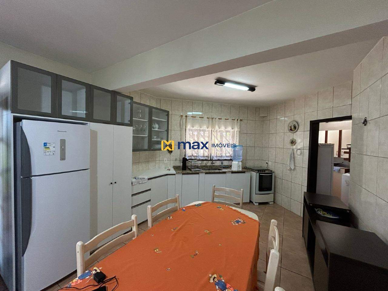 Casa à venda no Armação de Itapocoroy: Cozinha