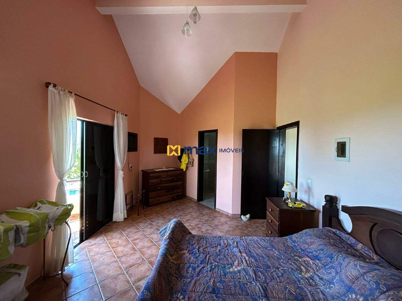 Casa à venda no Armação de Itapocoroy: Quarto Suíte (Piso Superior)