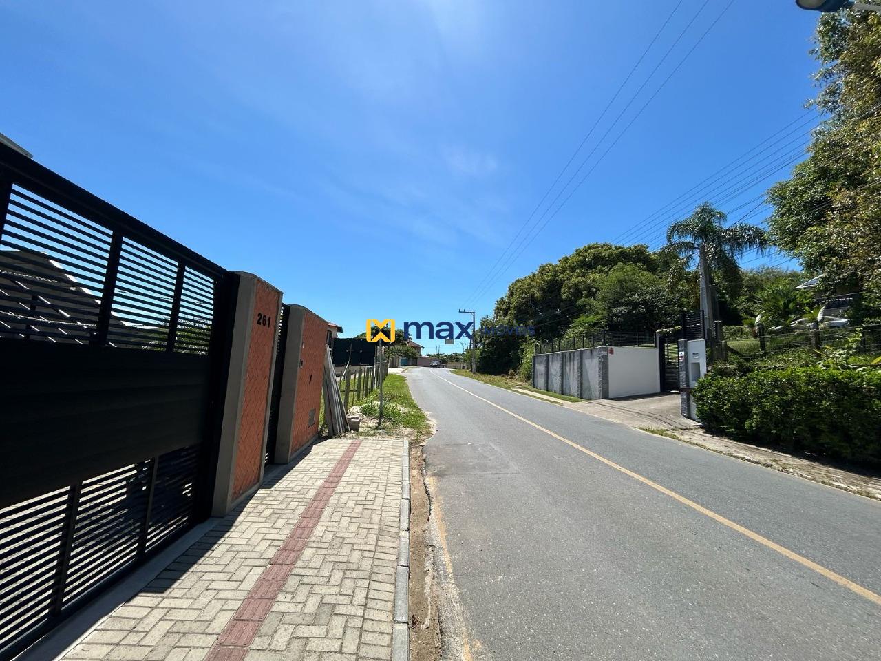 Casa à venda no Armação de Itapocoroy: 