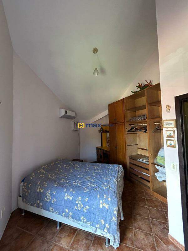 Casa à venda no Armação de Itapocoroy: Dormitório (Piso Superior)