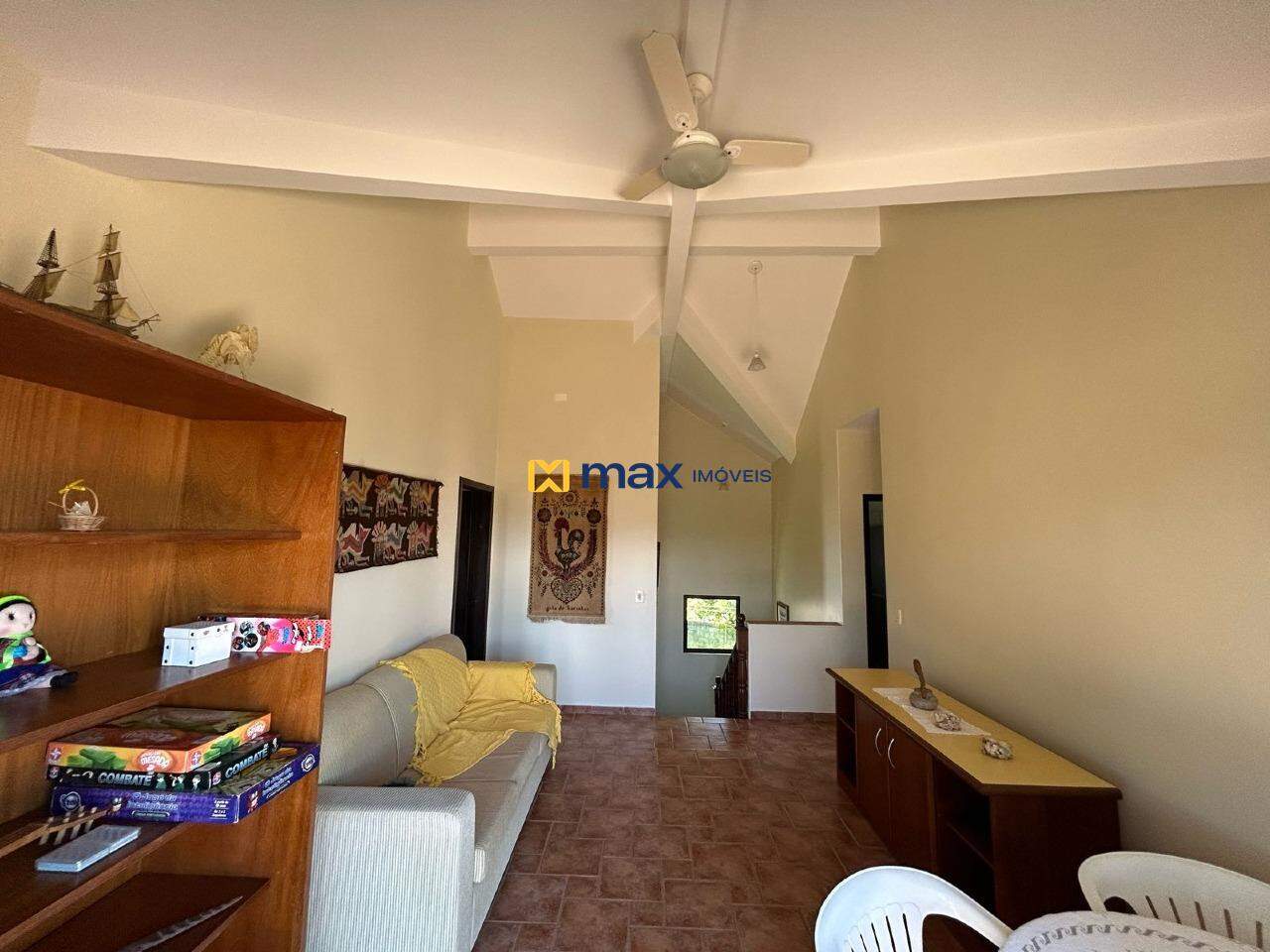 Casa à venda no Armação de Itapocoroy: Sala de Estar e TV (Piso Superior)