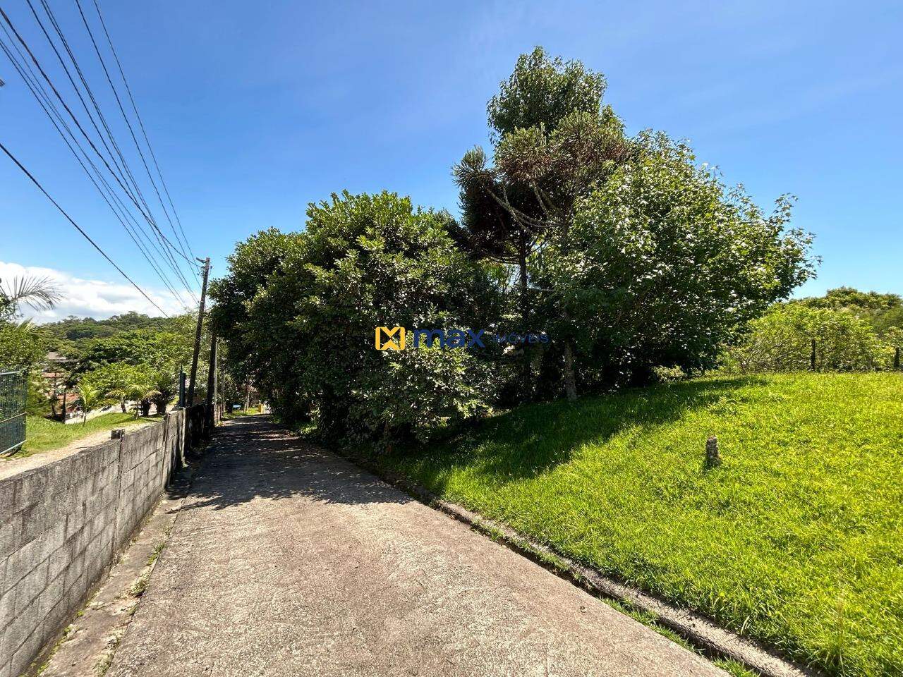 Terreno à venda no Armação Itapocoroy: 