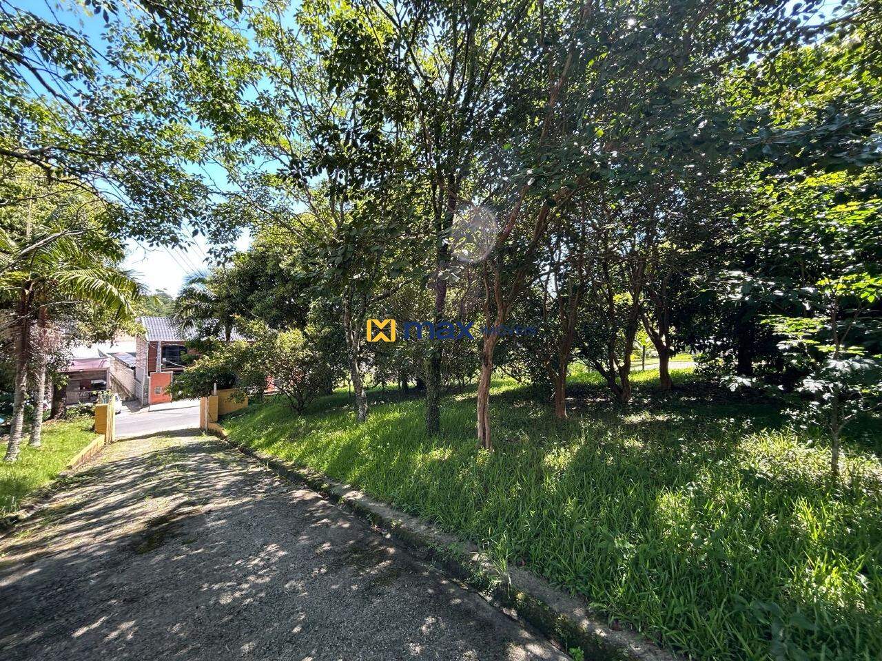 Terreno à venda no Armação Itapocoroy: 