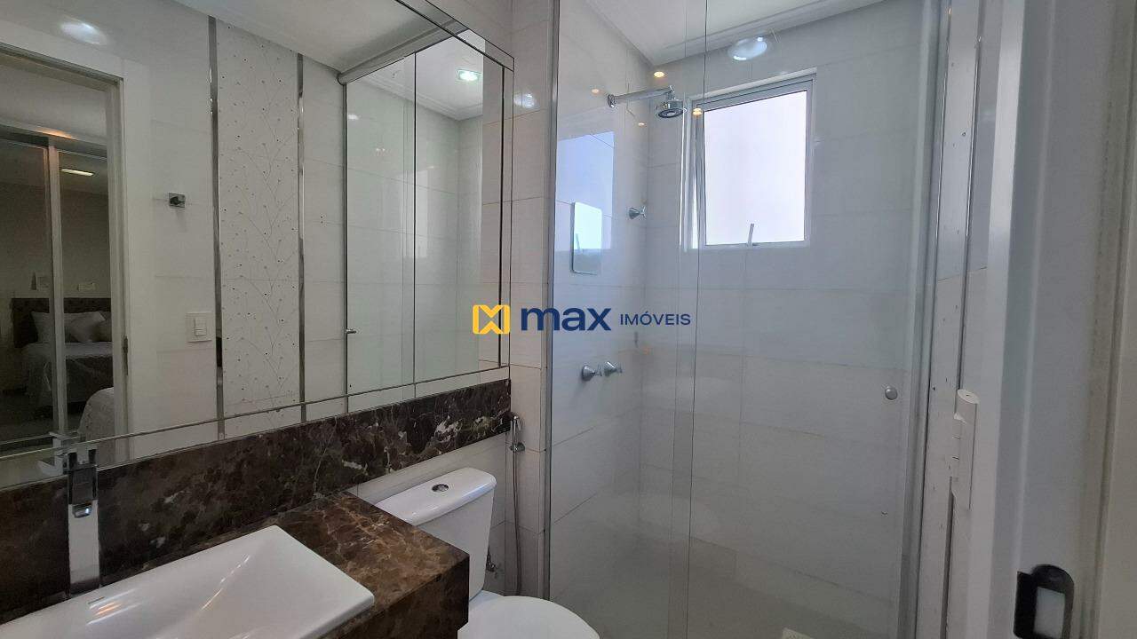 Apartamento à venda no Centro: Banheiro suíte
