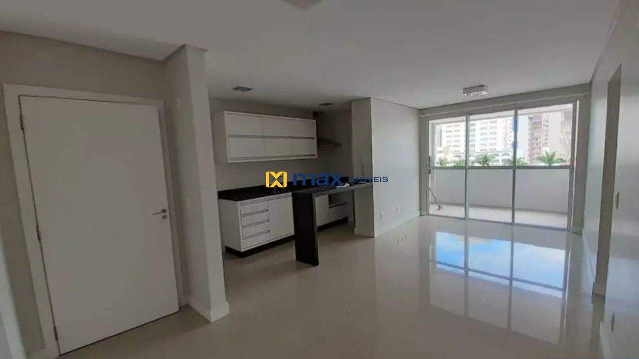 Apartamento à venda no Fazenda: Living integrado