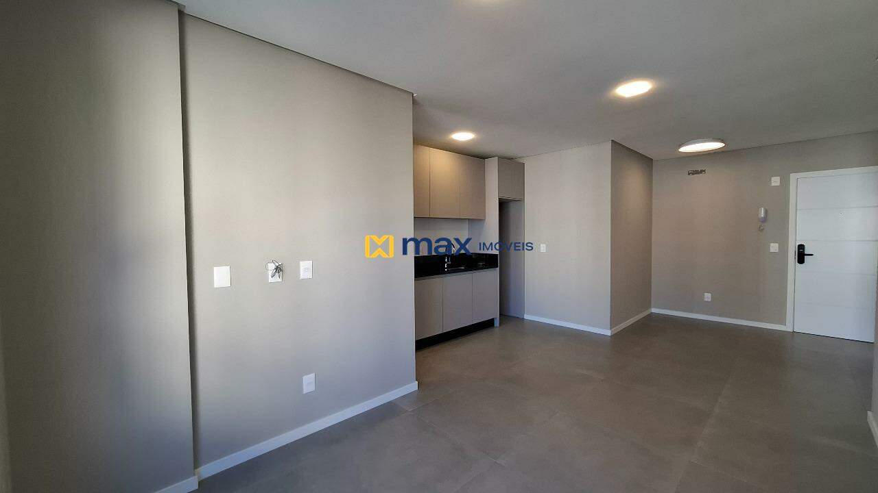 Apartamento para aluguel no Centro: Sala de Estar e Jantar