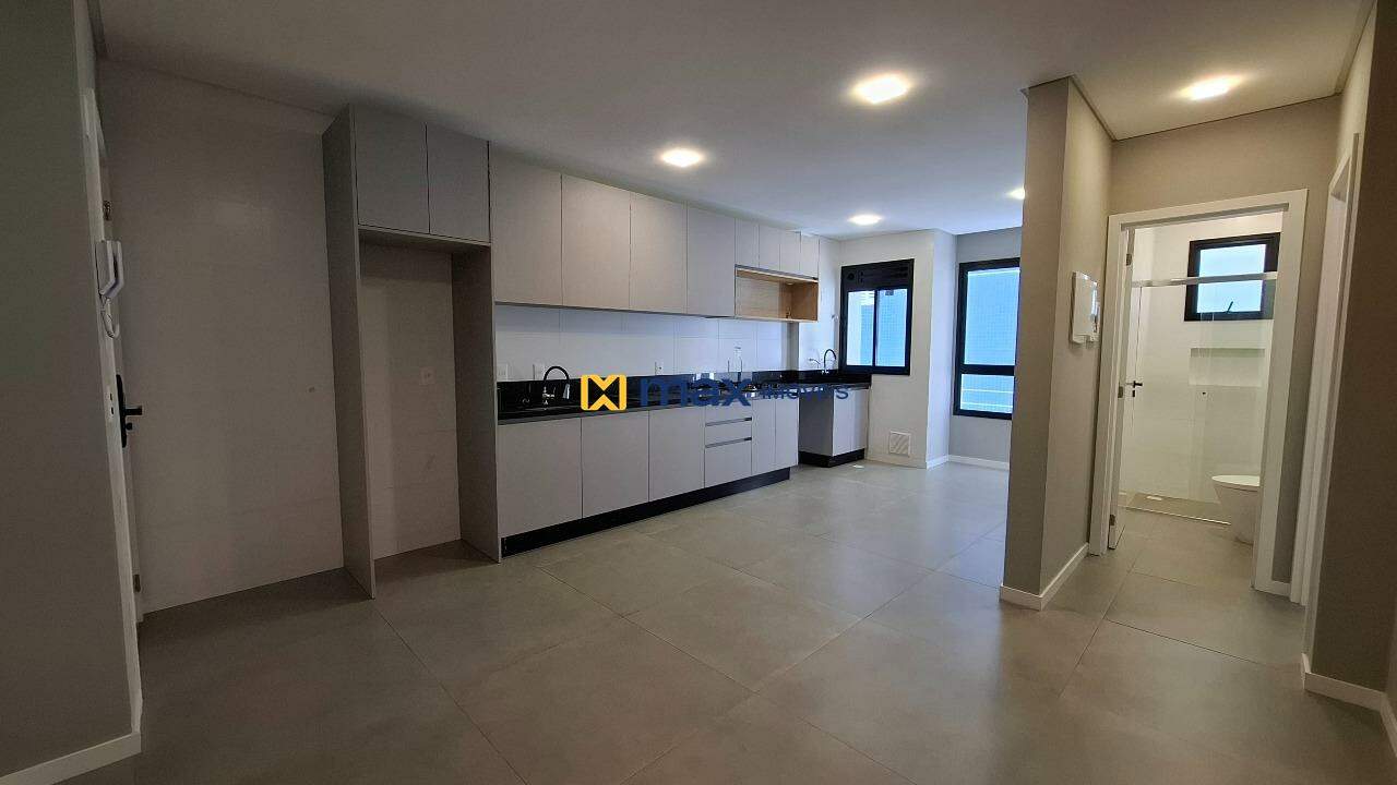 Apartamento para aluguel no Centro: Sala de Estar e Jantar
