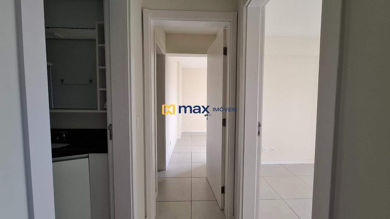 Apartamento para aluguel no Centro: Hall dos Quartos
