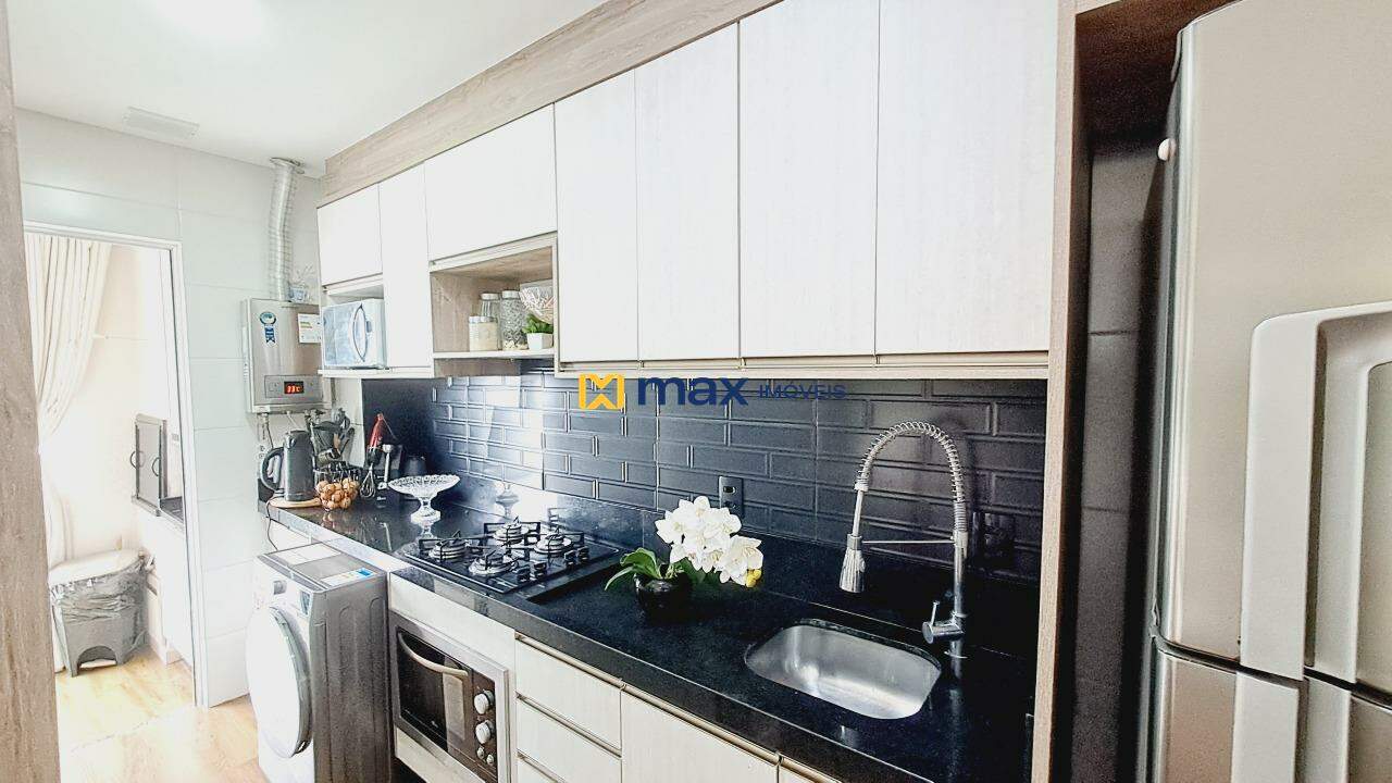 Apartamento à venda no São João: Cozinha e área de serviço