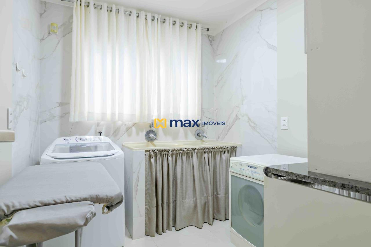 Casa Comercial à venda no Vila Operária: Área de serviço