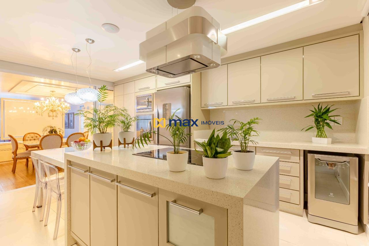 Casa Comercial à venda no Vila Operária: Cozinha