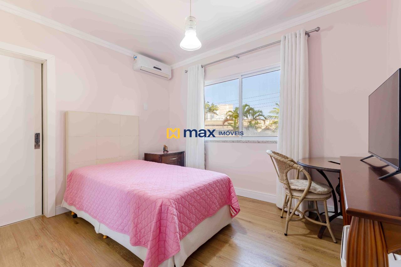 Casa Comercial à venda no Vila Operária: Suíte 3