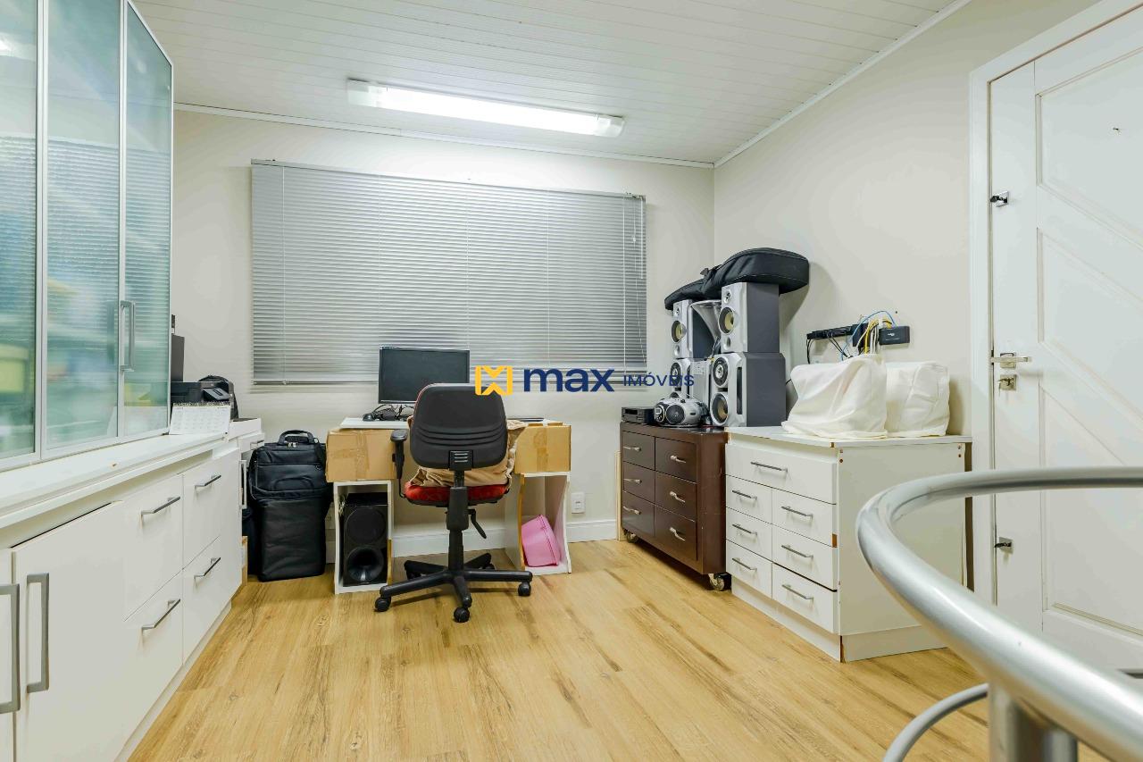 Casa Comercial à venda no Vila Operária: Escritório