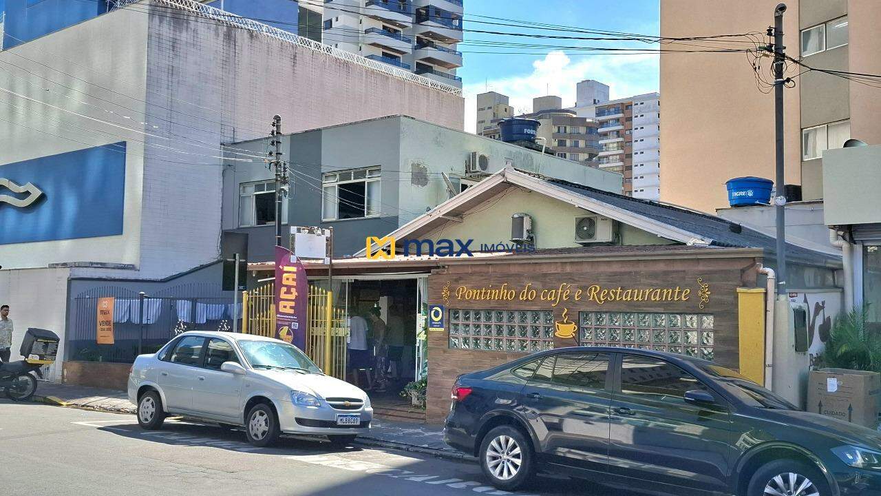 Casa à venda no Centro: Fachada