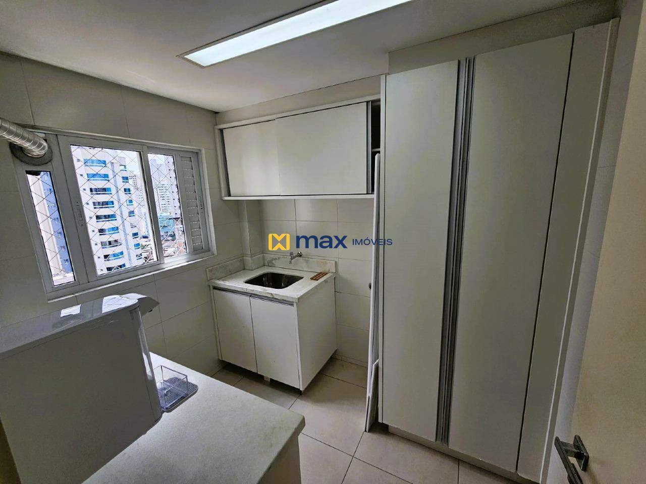 Apartamento à venda no Centro: Área de serviço