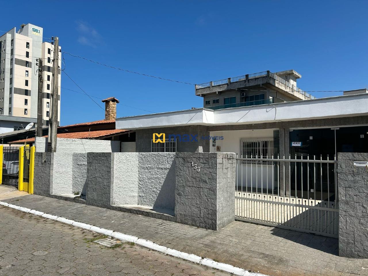 Casa à venda no Centro: 