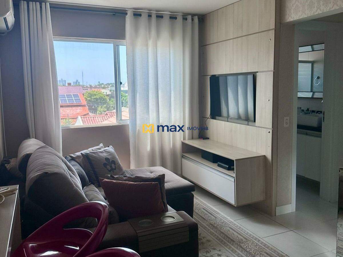 Apartamento à venda no Cordeiros: Living integrado