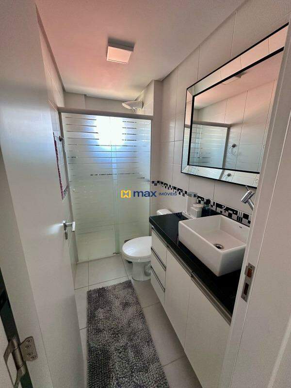 Apartamento à venda no Cordeiros: Banheiro social