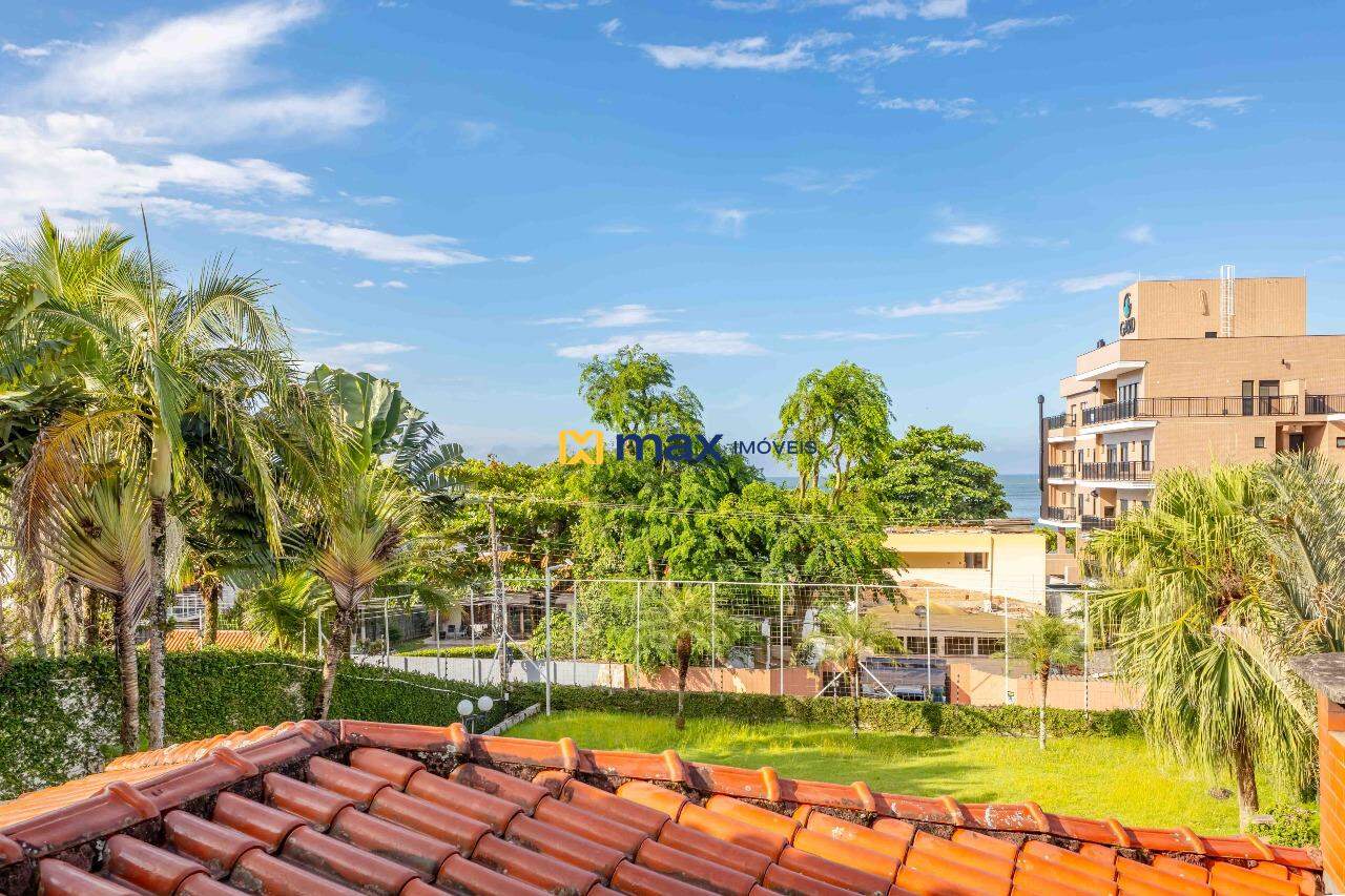Casa à venda no Cabeçudas: Vista suíte master