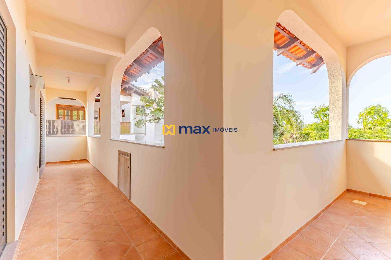 Casa à venda no Cabeçudas: Sacada