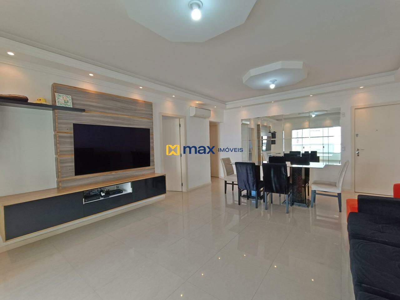 Apartamento à venda no Centro: sala de estar e jantar