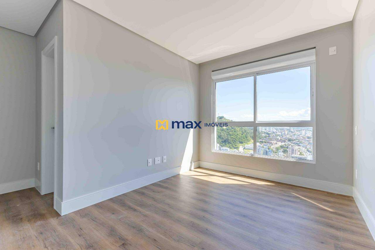 Apartamento à venda no Centro: Suíte 2