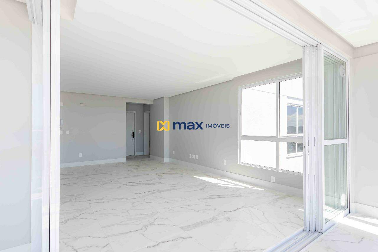 Apartamento à venda no Centro: Living integrado