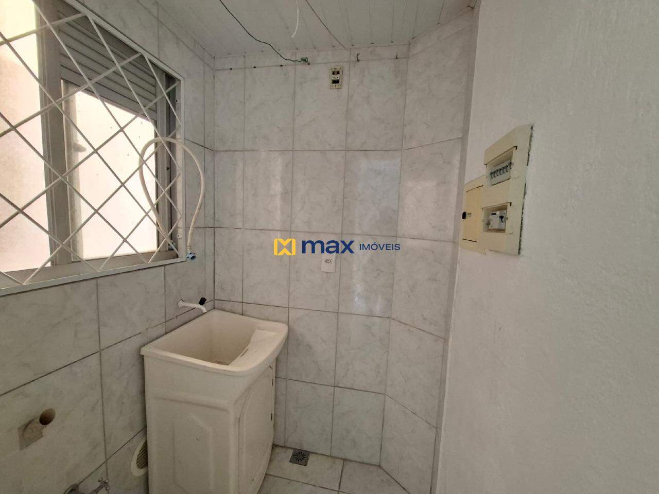 Apartamento para aluguel no Itaipava: Lavanderia