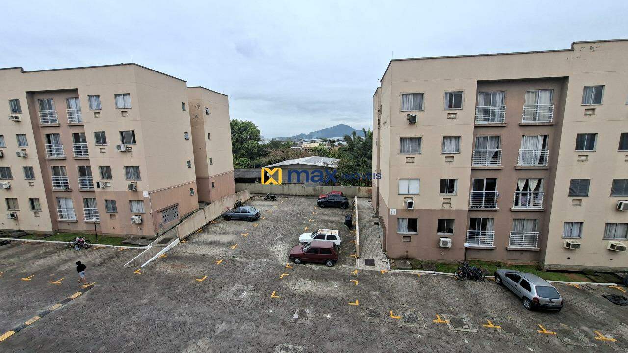 Apartamento para aluguel no Itaipava: Vista da Sala