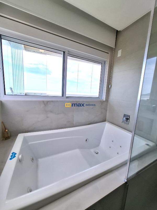 Apartamento para aluguel no São Pedro: Banheira