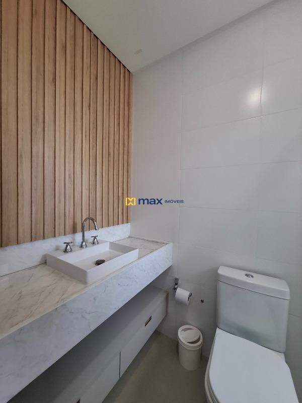 Apartamento para aluguel no São Pedro: Banheiro suíte 