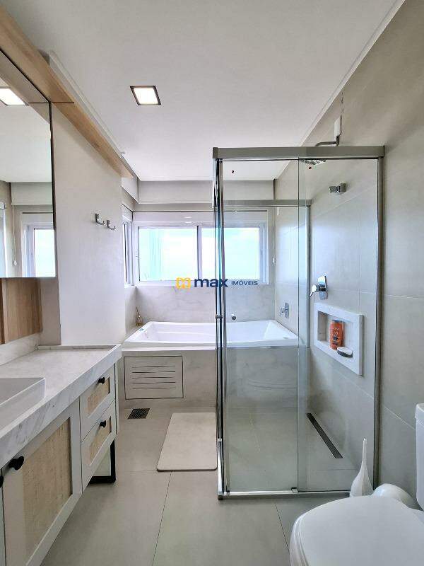 Apartamento para aluguel no São Pedro: Banheiro suíte 