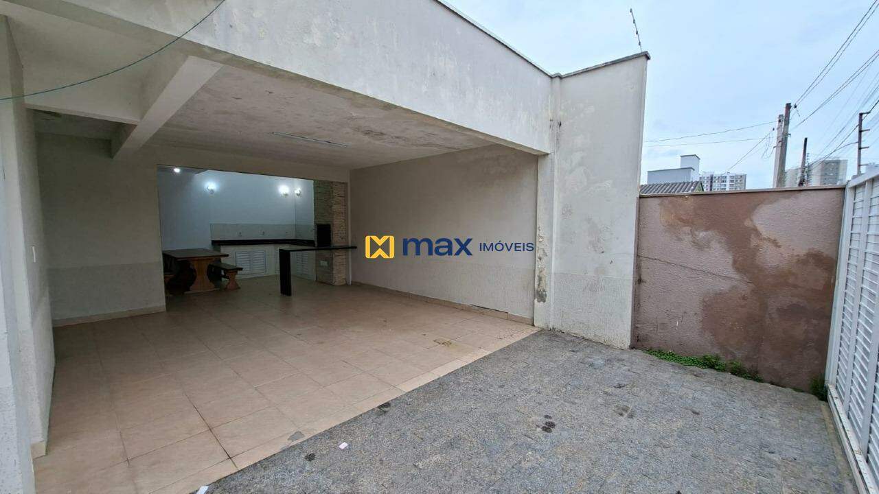 Casa para aluguel no São Vicente: Garagem
