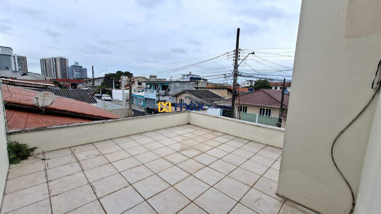 Casa para aluguel no São Vicente: Terraço