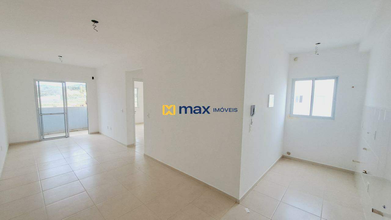 Apartamento à venda no Itaipava: Living integrado