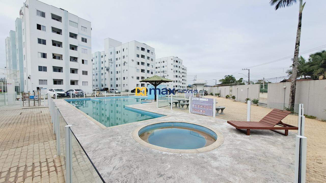 Apartamento à venda no Itaipava: Piscina