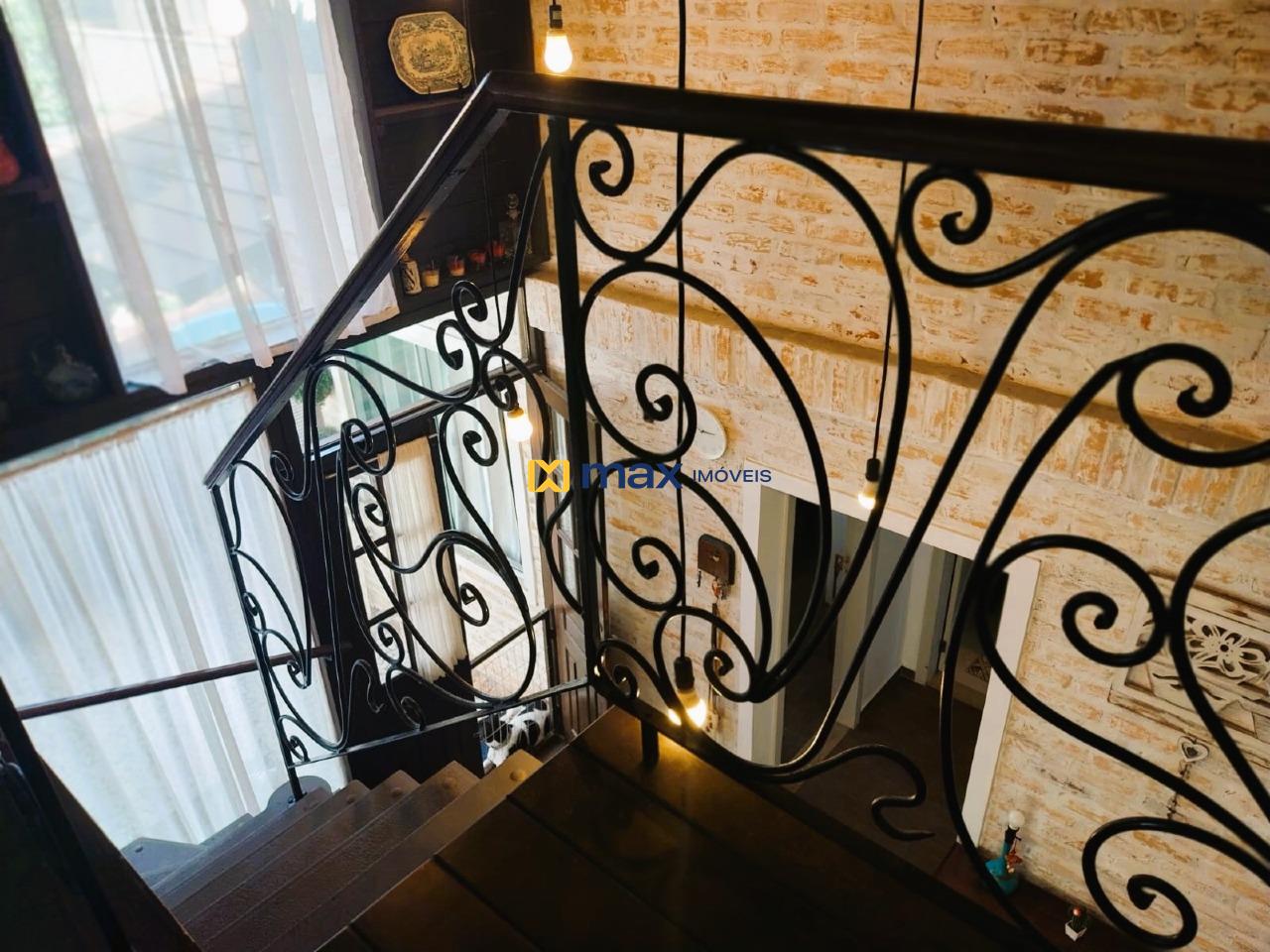 Casa para aluguel no Praia Brava: Detalhes da escada