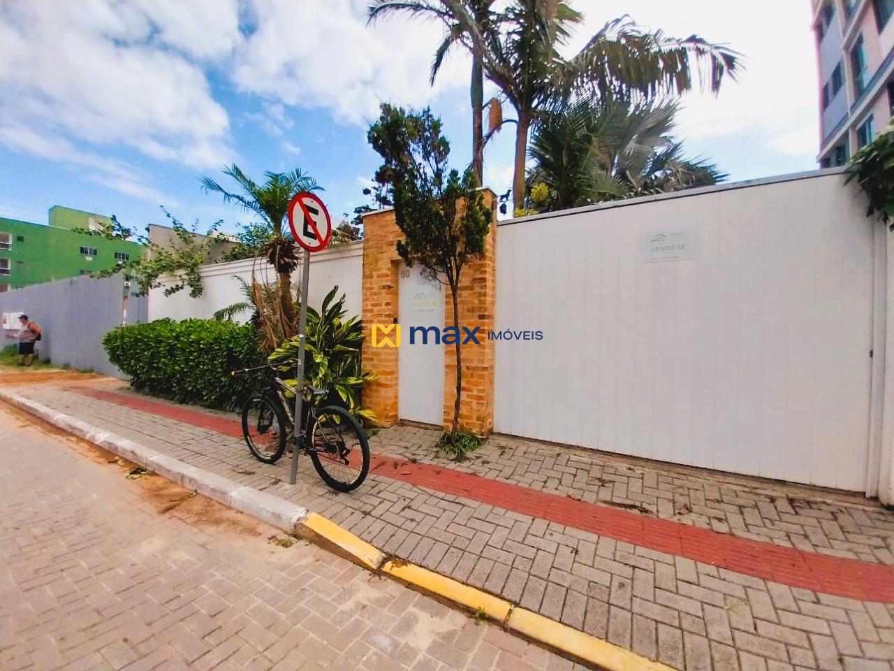 Casa para aluguel no Praia Brava: Facahda