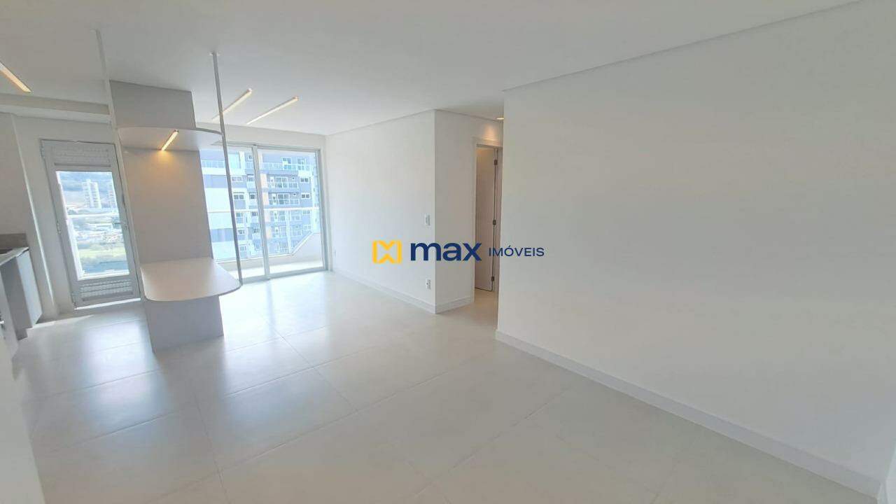 Apartamento para aluguel no Praia Brava: Sala de Estar e Jantar